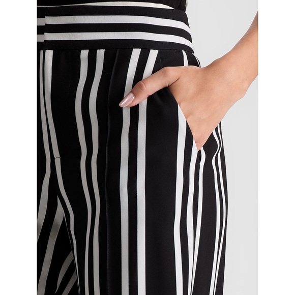 Alice + Olivia Dylan Black Off White Striped Wide Leg Pants - Picture 6 of 15